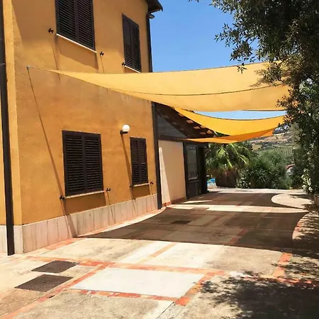 Apartment Giardino - Poggio Del Casale - Affittacamere - Landlords San Cataldo (Sicily)