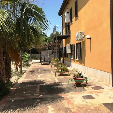 Giardino - Poggio Del Casale - Affittacamere - Landlords *